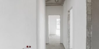 Ścianka działowa z płyt g-k w mieszkaniu: akustyka, profile i montaż krok po kroku