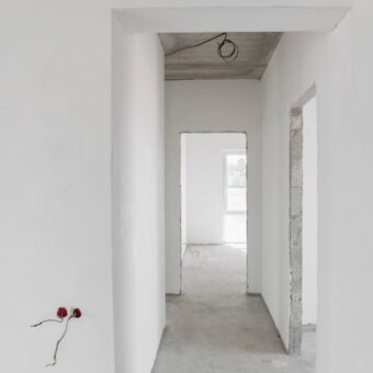 Ścianka działowa z płyt g-k w mieszkaniu: akustyka, profile i montaż krok po kroku