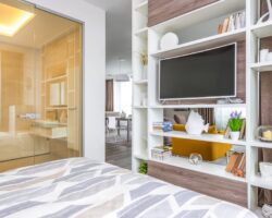 Regał od ściany do ściany w bloku: plan, kotwienie i montaż krok po kroku