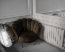 Listwy przypodłogowe w mieszkaniu w bloku: dobór, ukrycie kabli i montaż krok po kroku