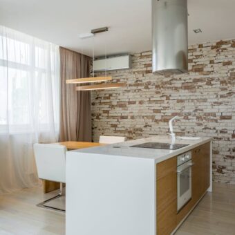 Okap kuchenny w bloku: wybór, podłączenie do kanału i recyrkulacja krok po kroku